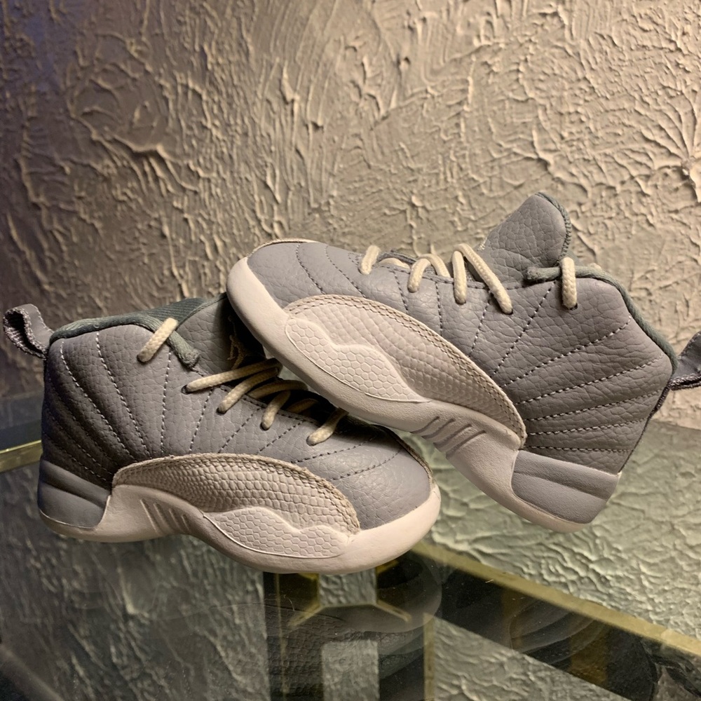 Jordan 12 stealth size 7c